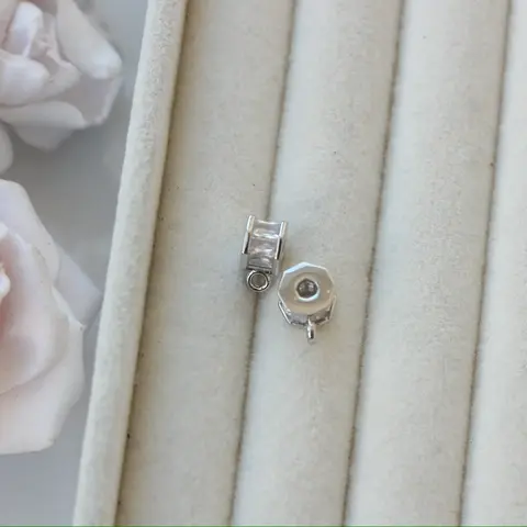 Бейл, держатель для кулона с фианитами, 4,8*7,2 мм, родий, Б007