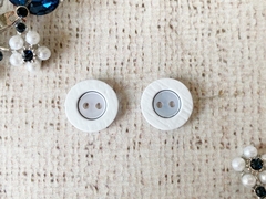 Пуговицы, d 1,5 см, 2 прокола