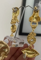 73322- Длинные асимметричные серьги в стиле Schiaparelli с подвесками