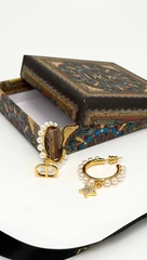 Серьги-конго с ассиметричными подвесками в стиле CDior