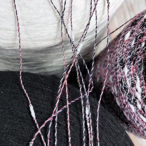 Лен (35%) с люрексом и шишибриками NODINO DI LINO 600 серо-бордовый