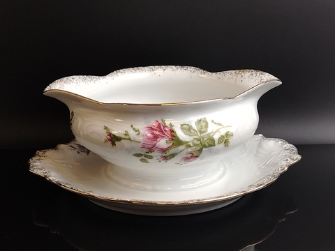 Соусник фарфоровый с блюдцем, рисунок розы, золочение, Польша Chodziez, винтаж времен СССР 1964-1990 гг