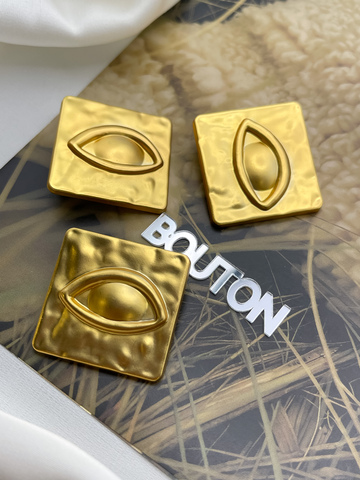 Пуговицы Скиапар. квадратные матовое золото 