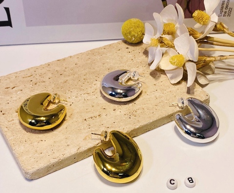 34723- Серьги толстые капли в стилистике BOTTEGA