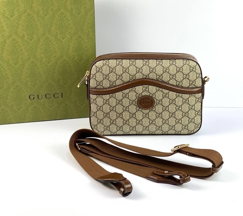 Сумка-мессенджер Gucci с переплетенными буквами G бежевый