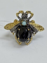 Жук-шпинель (кольцо из серебра с позолотой)