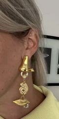 73322- Длинные асимметричные серьги в стиле Schiaparelli с подвесками