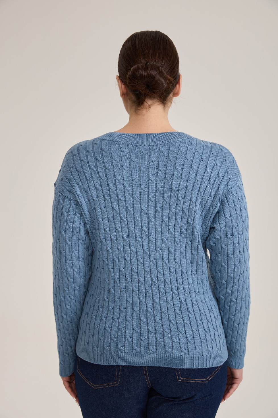 Джемпер с круглым вырезом косы, голубой
