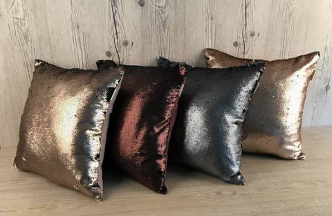 Наволочка 45х45 Sofi De MarkO Шайн черно-бордовая