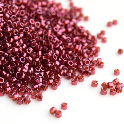 DB-0116 Бисер цилиндрический Миюки делика 11/0 /Miyuki delica 11/0 Gold Luster Wine