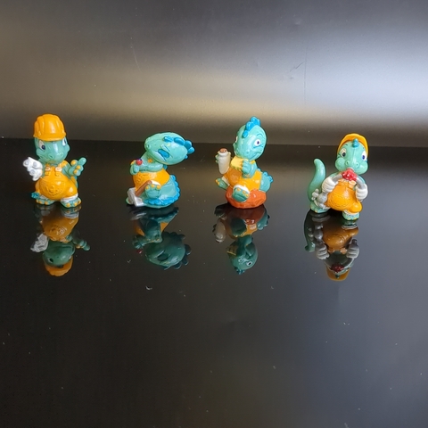 Динозавры строители из киндер - сюрприза Ferrero 1995 год 4 штуки