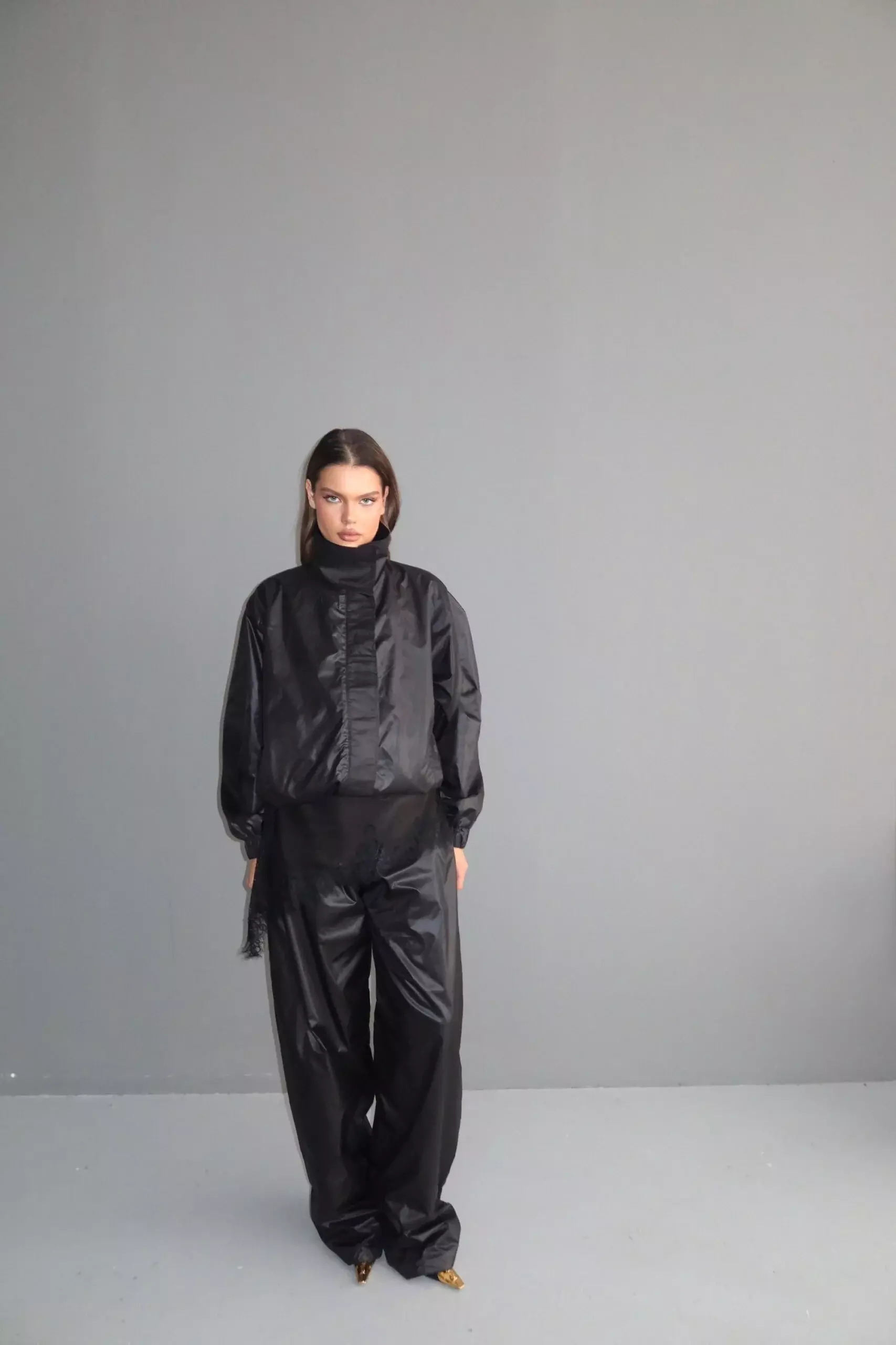 Ветровка, Черный