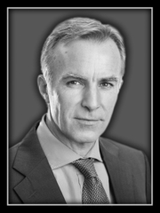 Вертикальные портреты квадратной формы на стеклокерамике