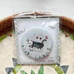 Значок металлический с кошкой MATILDAsan, диам. 5,8 см, 7687-2, KUSUGURU