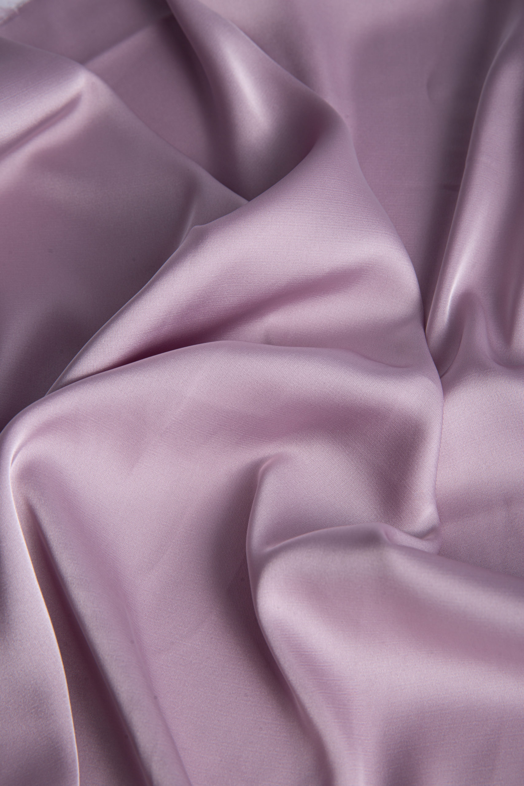 Шёлк Армани светло-лиловый глянцевый плотность 90 г/м2 метражом