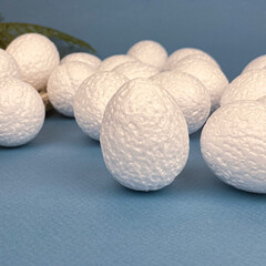 №2 Яйца пасхальные, Белые, из пенопласта, размер 5*4 см, набор 20 штук