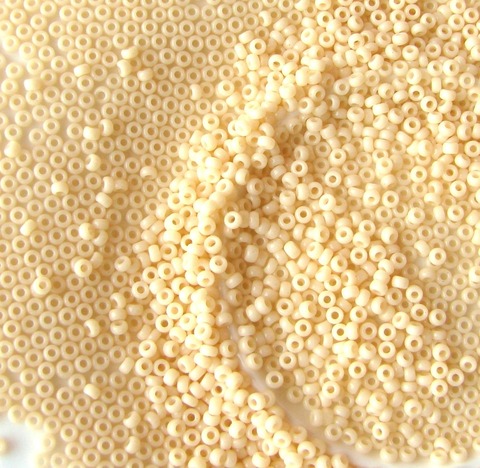 RR-0492 Бисер круглый Миюки 11/0 Темно-кремовый непрозрачный /Miyuki round 11/0Opaque dark cream
