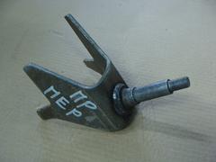 кронштейн  амортизатора перед. правый  (на раму) УАЗ 452/3962/2206/3741  0451-00-2905535-01