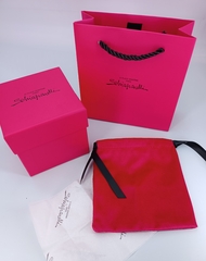 komplekt-podarochnoj-upakovki-schiaparelli-kvadratnaya-dlya-zhestkogo-brasleta-paket-korobka-meshochek