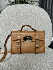 Женская сумочка из натуральной кожи цвета whisky