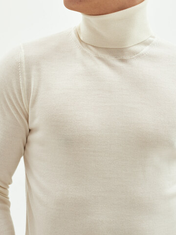 Водолазка MasQ 14 слоновая кость