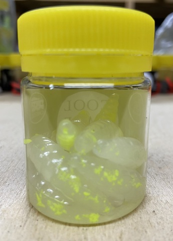 Форелевая силиконовая приманка COOL PLACE MAGGOT 1.6  цвет МОЛОЧНЫЙ (ЖЁЛТАЯ КРОШКА) СЫР