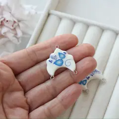 Коннектор (подвеска) Кокошник, полимерная глина, гжель, 25*25 мм, S048