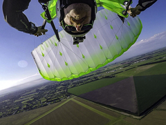Icarus Leia skydive