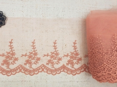 Вышивка на сетке, ш. 19 см, тёмный персик