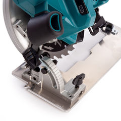 Аккумуляторная дисковая пила Makita DHS660Z