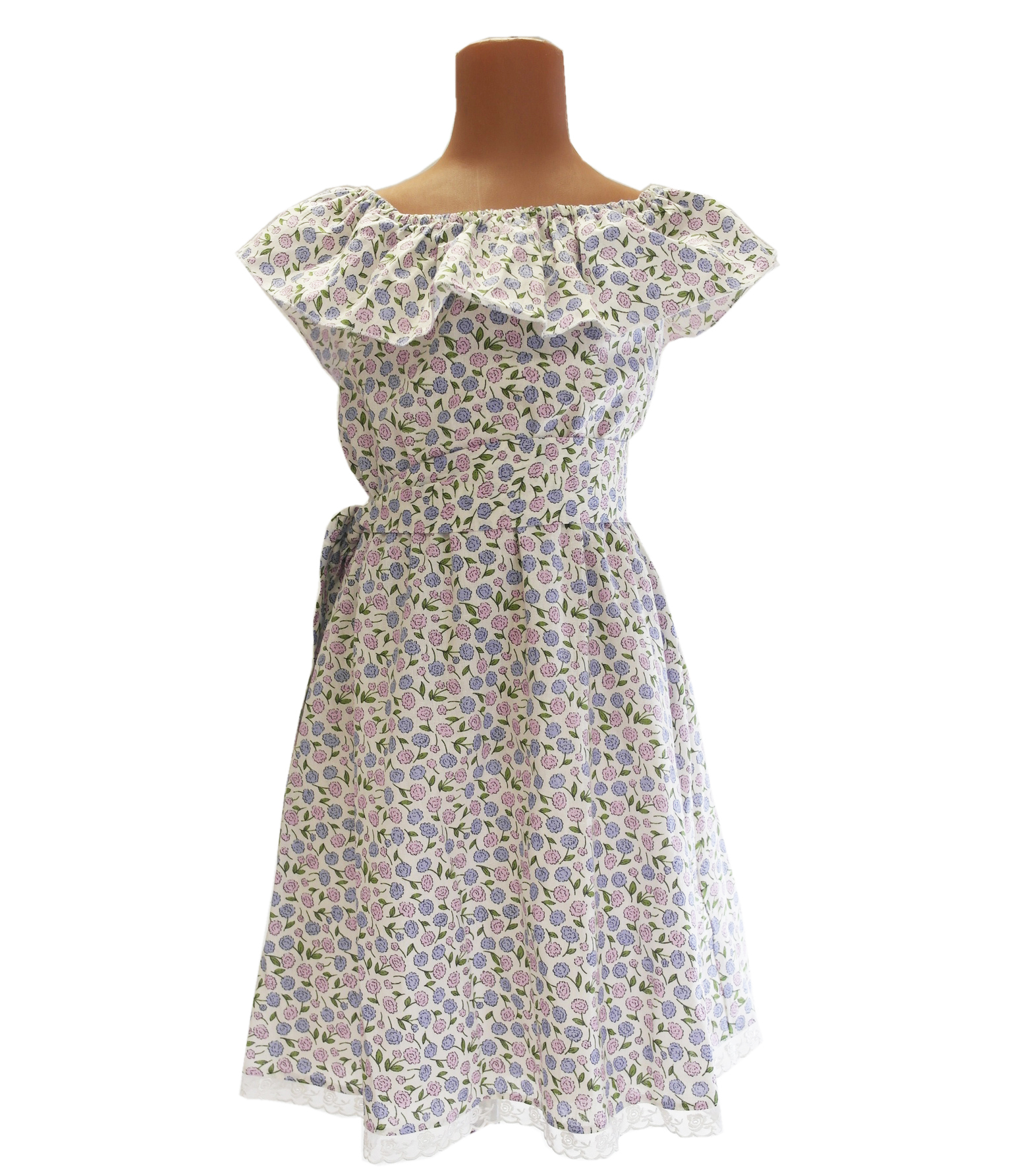 Фасон летнего платья из ситца с оборкой для женщин 50 лет
