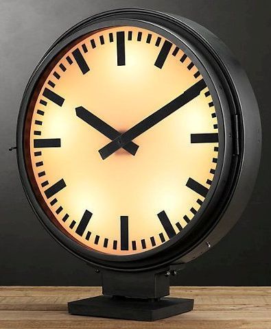 Часы настольные Restoration Hardware Дифрент с подсветкой