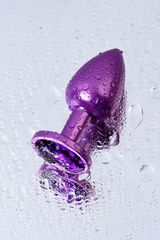 Фиолетовый анальный плаг с кристаллом фиолетового цвета - 7,2 см. - 