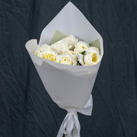 Монобукет из 11 белых роз