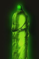 Светящиеся в темноте презервативы EXPERT Neon - 10 шт. - 