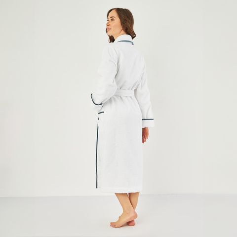 Халат махровый с шалькой Claire Batiste Atelier Roma Niveo белый с синим кантом