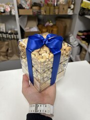 Корпоративный подарочный набор с орехами с брендированием