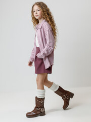 рубашка  для девочки  КР 302567/темная орхидея,маленькая клетка к595