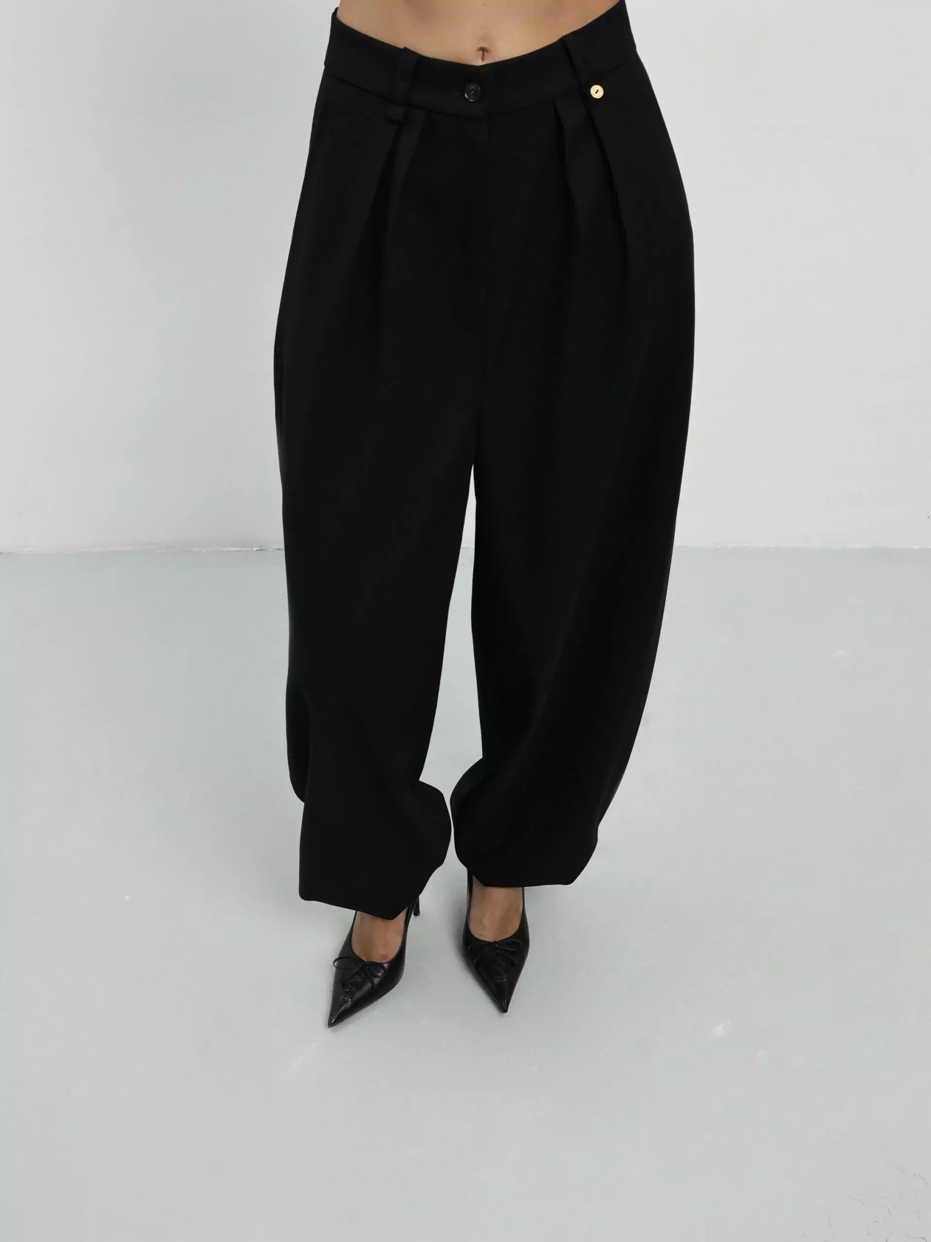 Брюки с маленькими деталями, Черные