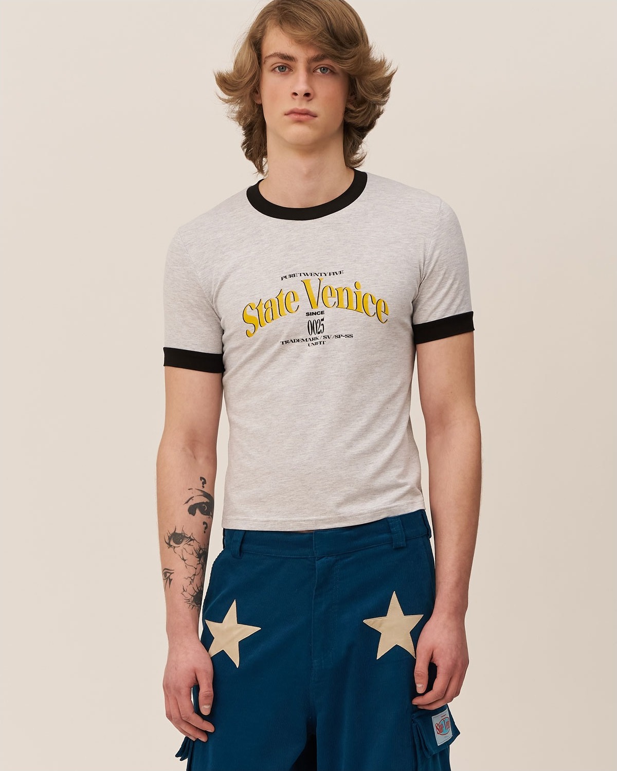 Приталенная футболка из облегченного хлопка