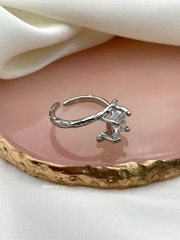 Кольцо серебро с камнем