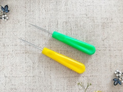 Шило с пластиковой ручкой, d. 3 мм.