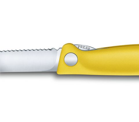 Нож кухонный складной Victorinox Classic, 110 mm, Wavy Edge, Yellow (6.7836.F8B)