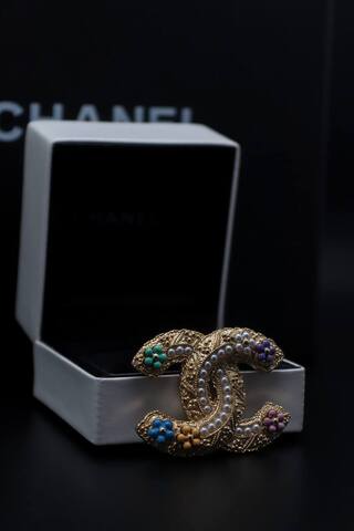 Брошь CHANEL