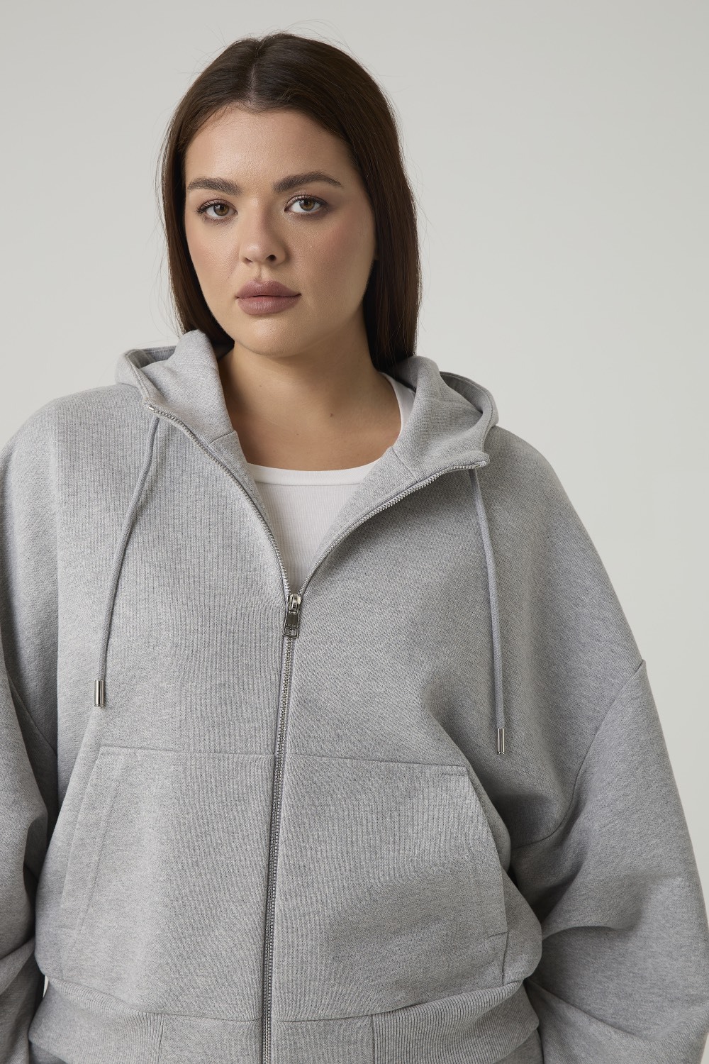 Худи на молнии из футера с капюшоном, серый меланж