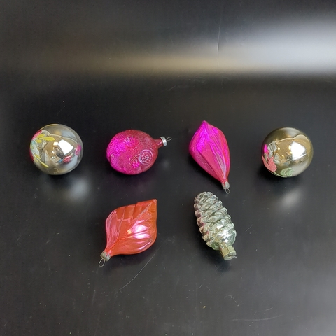Ёлочные игрушки набор из 6 разных штук, листики, шарики и др, стекло, подвесные, ручная роспись, узоры, винтаж СССР 1970-1990 гг