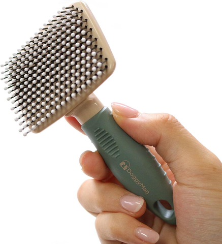 Мягкий сликер с капельками для короткой и средней шерсти кошек и собак, размер MINI