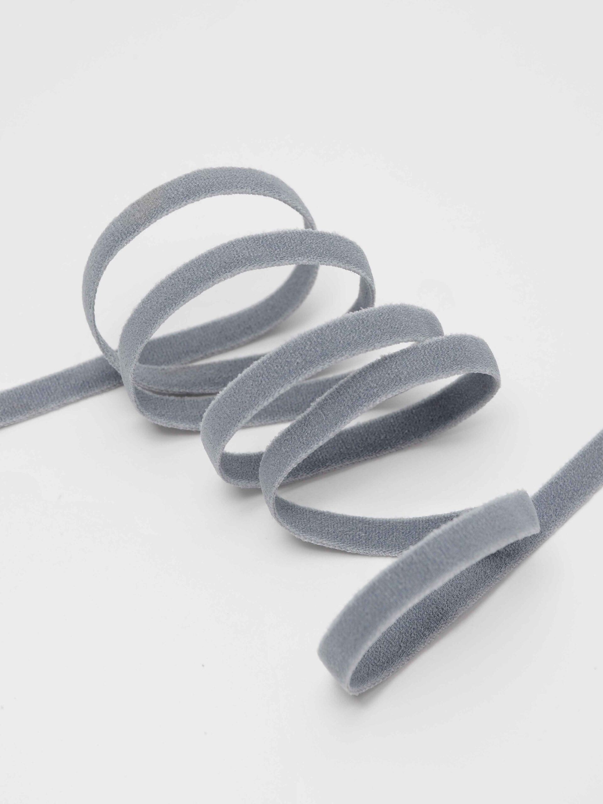 Резинка узкая темно-серая ширина 6 мм