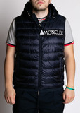 <p>Жилет</p> MONCLER