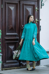 Полюшка. Платье льняное макси асимметричное с вышивкой PL-422569